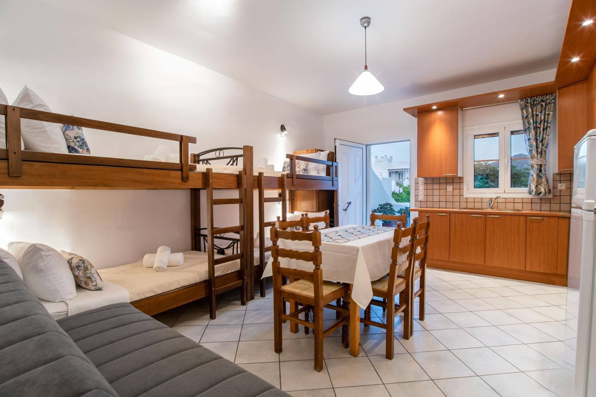 Kontaratos Studios & Apartments ปาริเกีย ภายนอก รูปภาพ