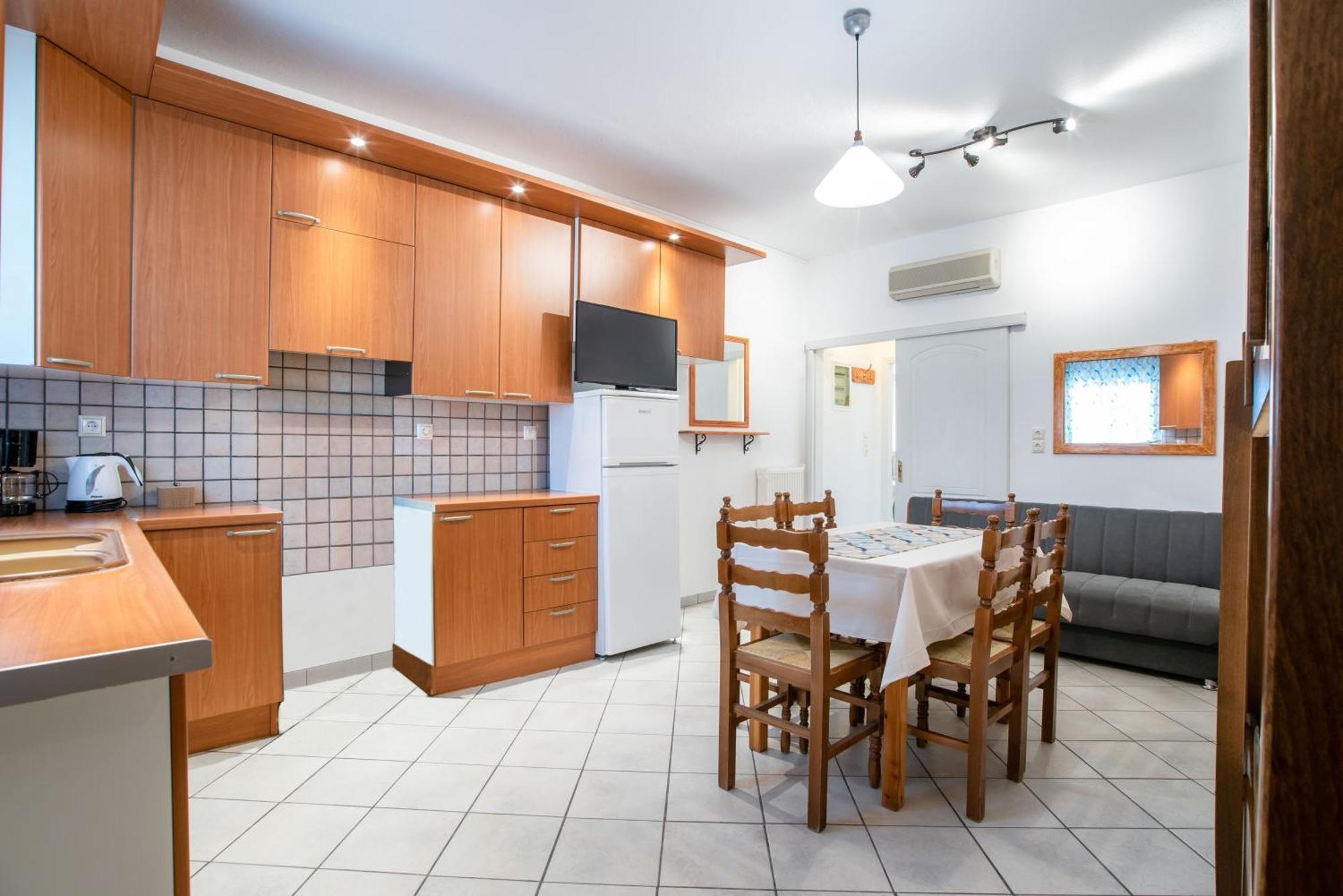 Kontaratos Studios & Apartments ปาริเกีย ภายนอก รูปภาพ