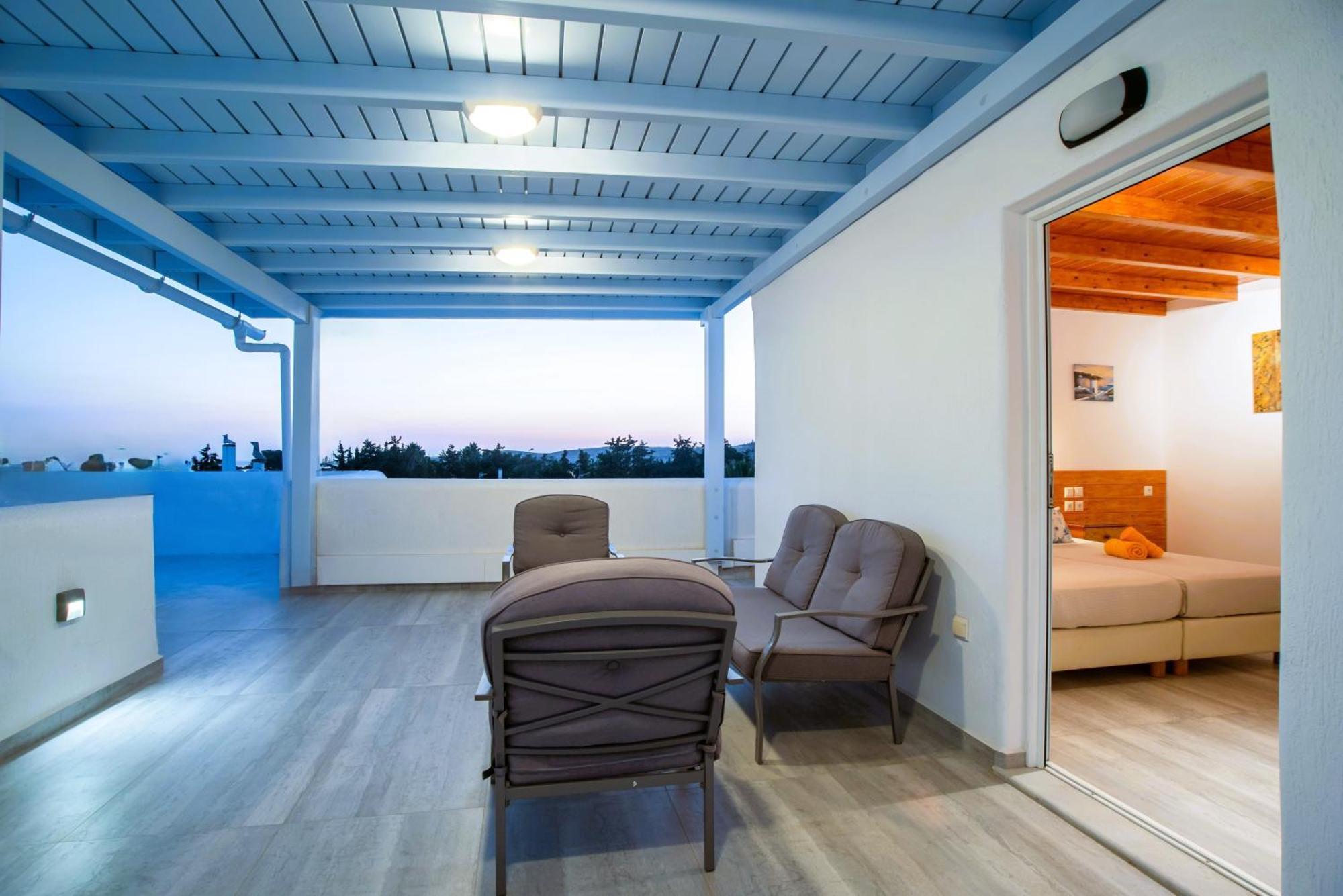 Kontaratos Studios & Apartments ปาริเกีย ภายนอก รูปภาพ